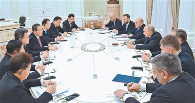 李強(qiáng)會(huì)見俄羅斯總統(tǒng)普京